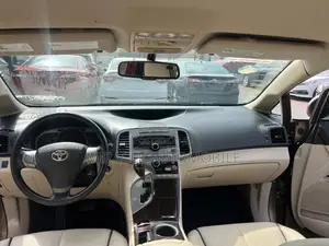 Toyota Venza XLE 2011 Brown