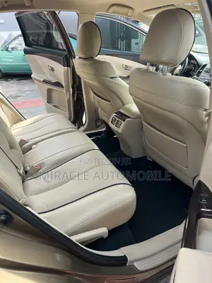 Toyota Venza XLE 2011 Brown