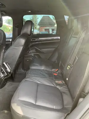 Porsche Cayenne 2011 Black