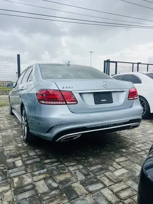 Mercedes-Benz E350 Base 4Matic Sedan AWD (3.5L 6cyl 7A) 2016 Blue