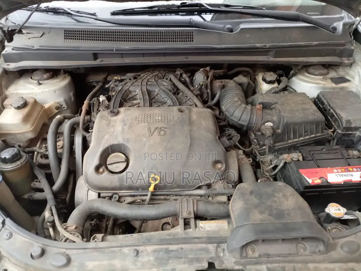Kia Cadenza 2010 Silver