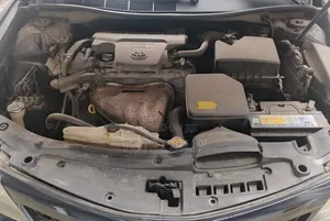 Toyota Camry SE 4dr Sedan (2.5L 4cyl 6A) 2012 Gray
