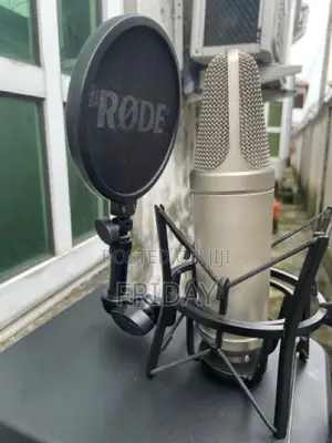 Urgent Sale –Clean Complete Studio Setup