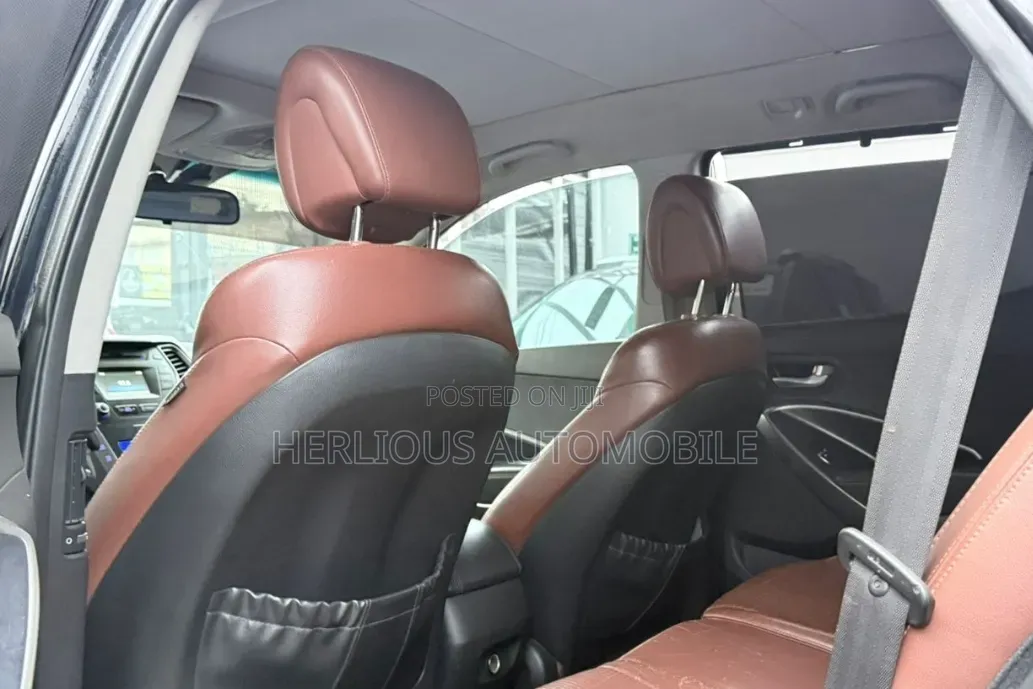Hyundai Santa Fe 2015 Black