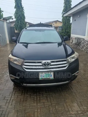 Toyota Highlander 2013 Blue