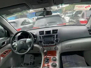 Toyota Highlander Limited 2012 Silver
