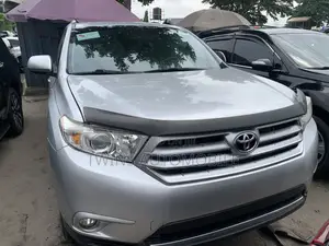 Toyota Highlander Limited 2012 Silver