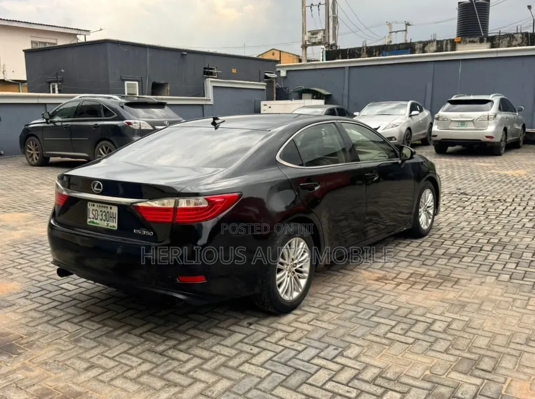 Lexus ES 2013 Black