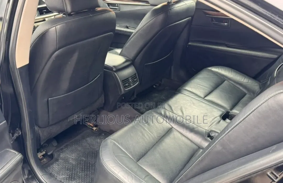 Lexus ES 2013 Black