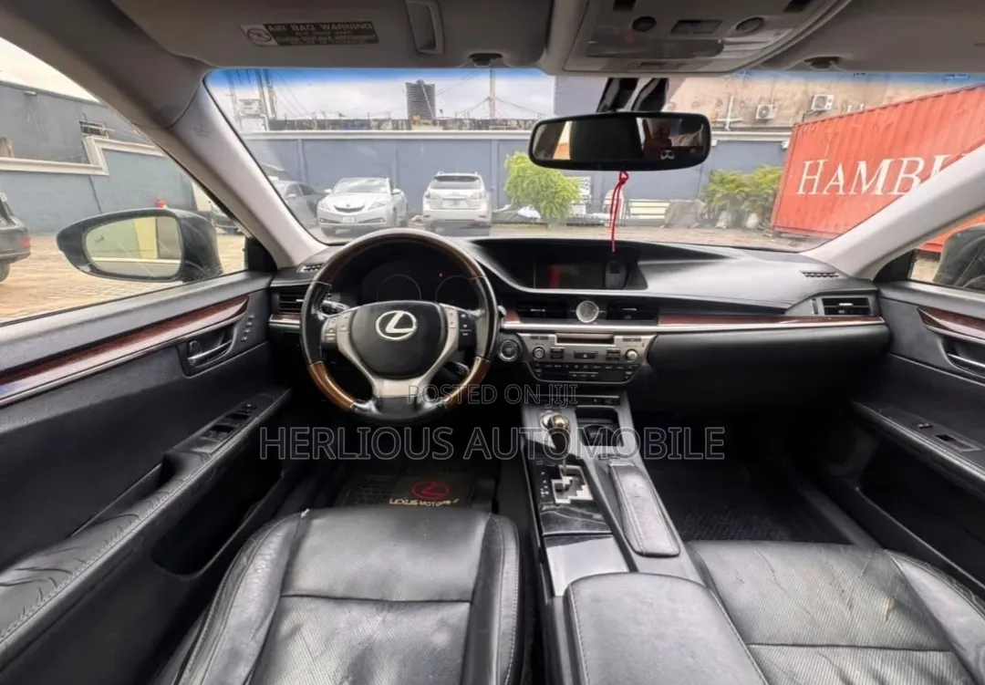 Lexus ES 2013 Black