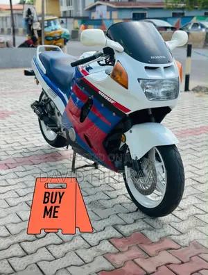 Honda CBR 1998 White