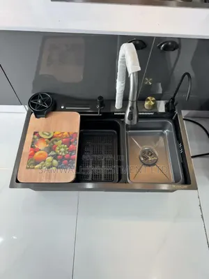 Luxury Backhand Made Kitchen Sink