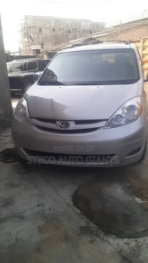 Toyota Sienna 2006 Silver