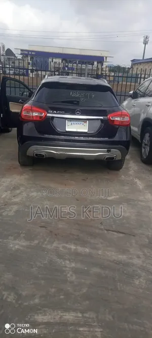 Mercedes-Benz GLA 250 2015 Black