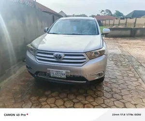 Toyota Highlander 2013