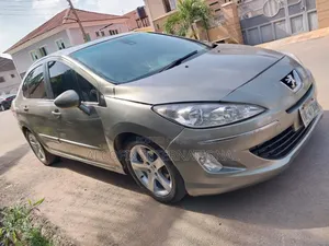 Peugeot 408 2011 Green