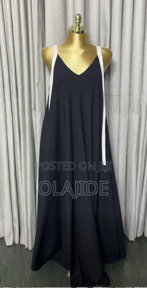 Elegant Sleeveless Flowy Maxi Dress