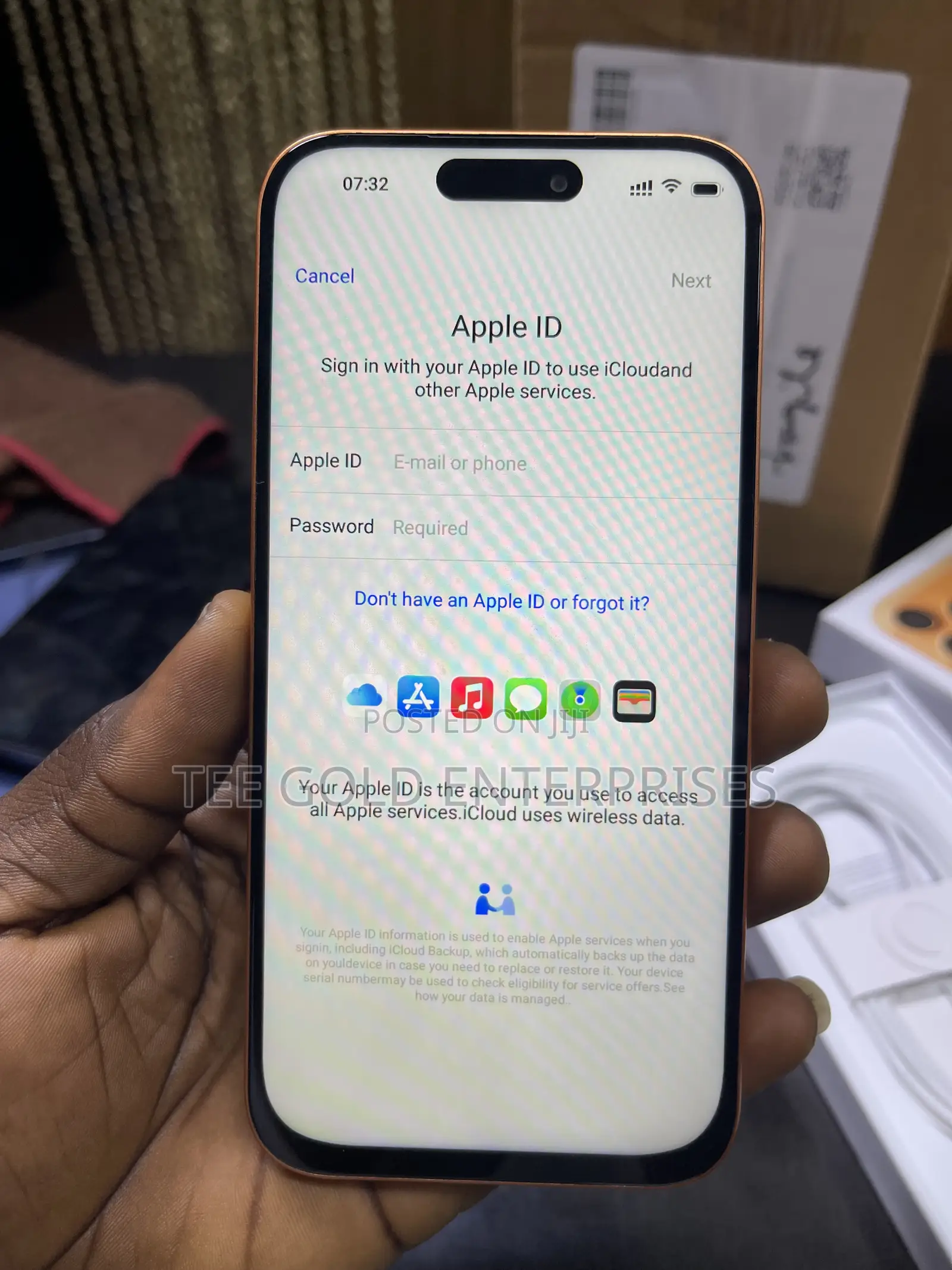 New Apple iPhone 17 Pro Max 1 TB Orange