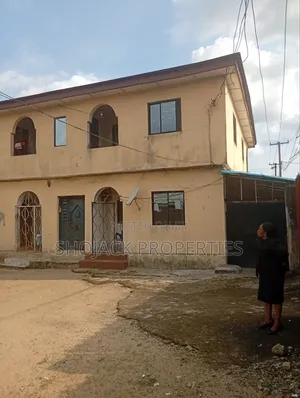 2bdrm Block of Flats in Rumuodara ,, Obio-Akpor for sale
