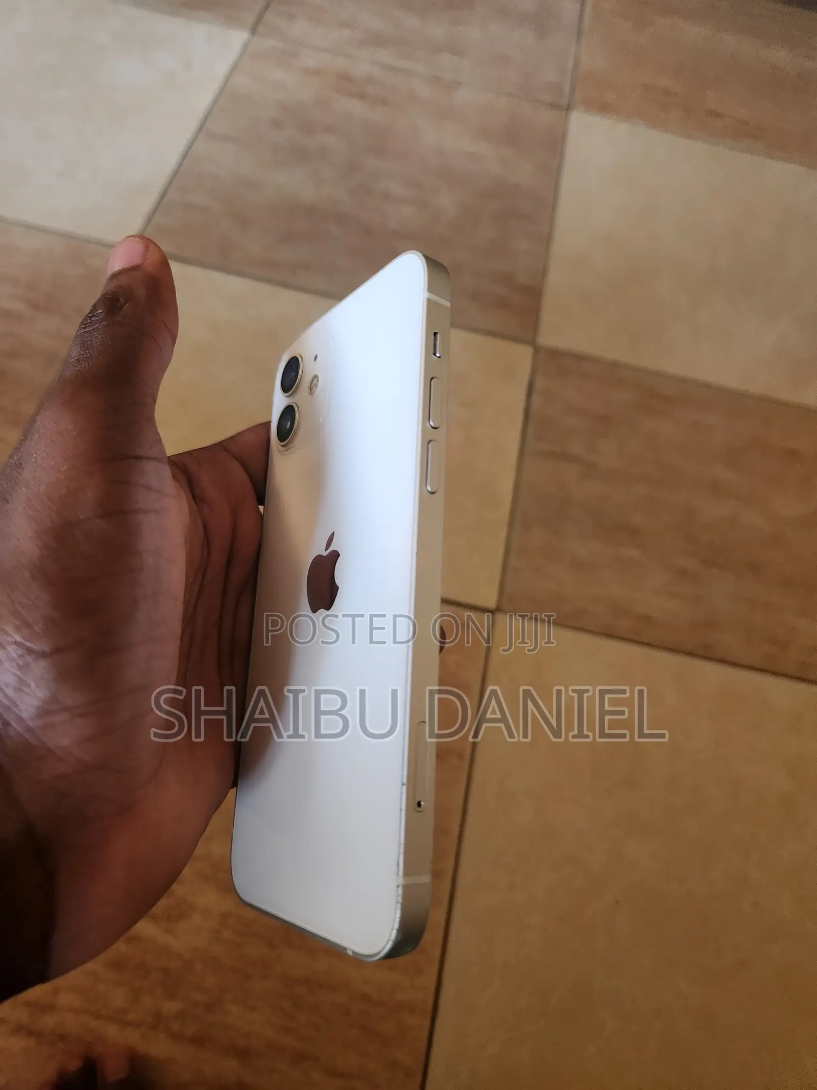 Apple iPhone 12 64 GB White