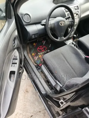 Toyota Yaris 2009 Black