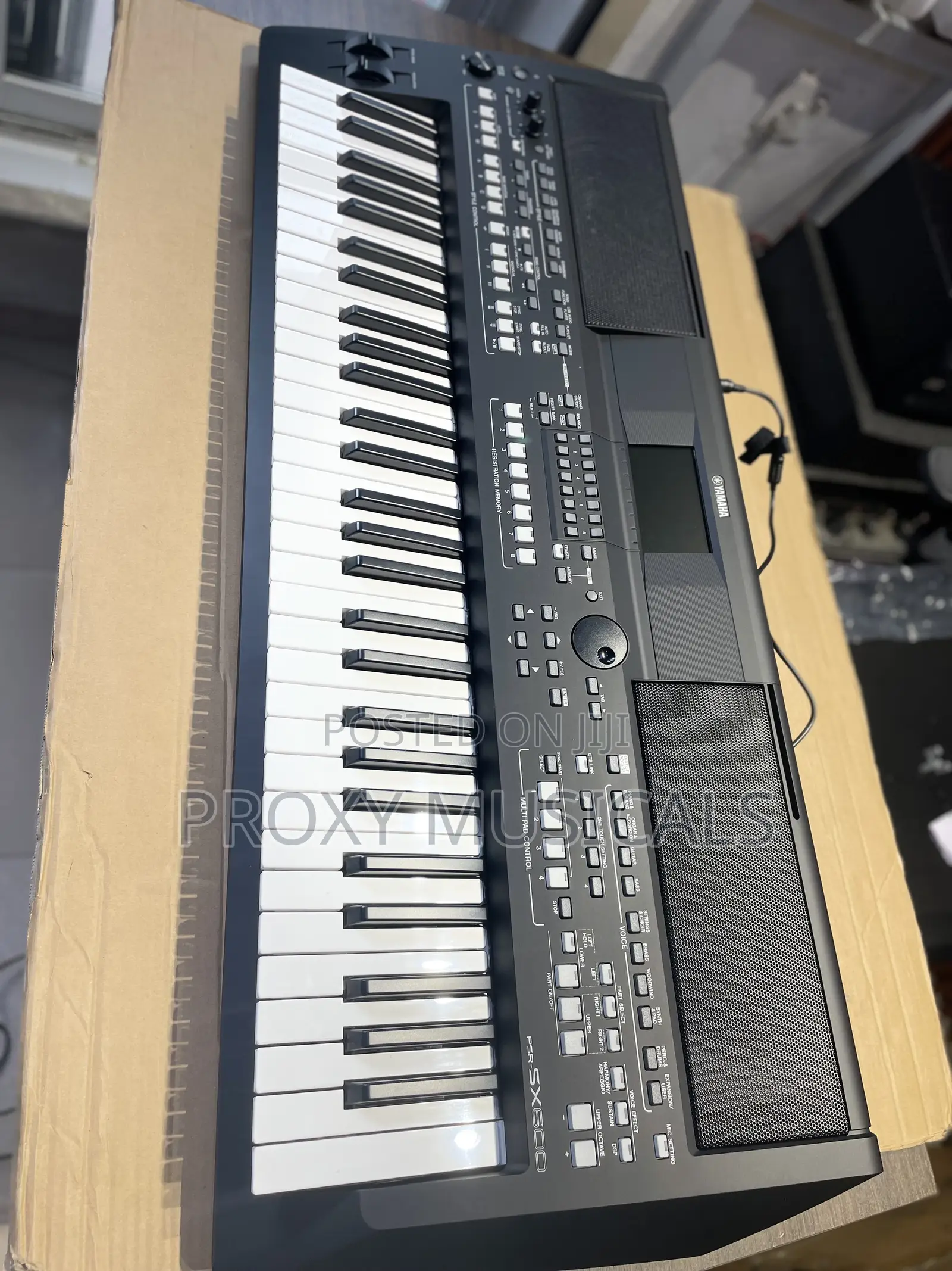 Yamaha Sx-600 Arranger Keyboard