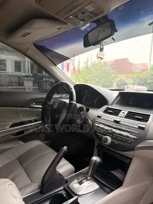 Honda Accord 2010 Silver