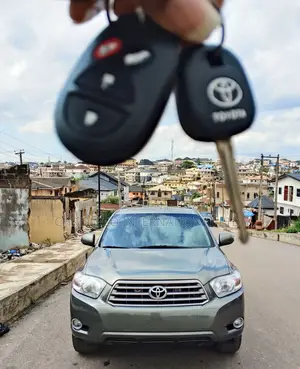 Toyota Highlander 2012 Green