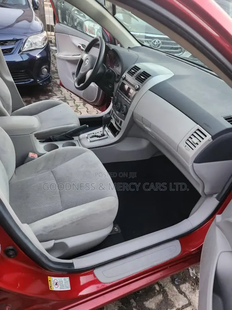Toyota Corolla 2011 Red