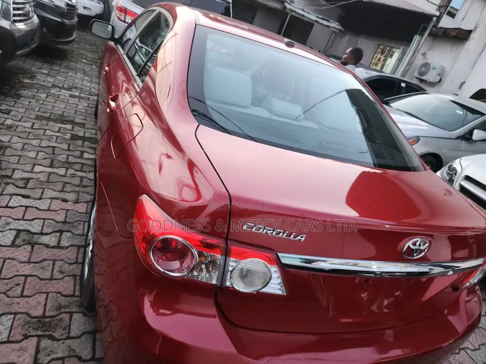 Toyota Corolla 2011 Red