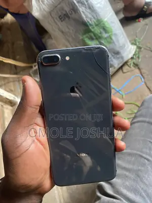 Apple iPhone 8 Plus 64 GB Black