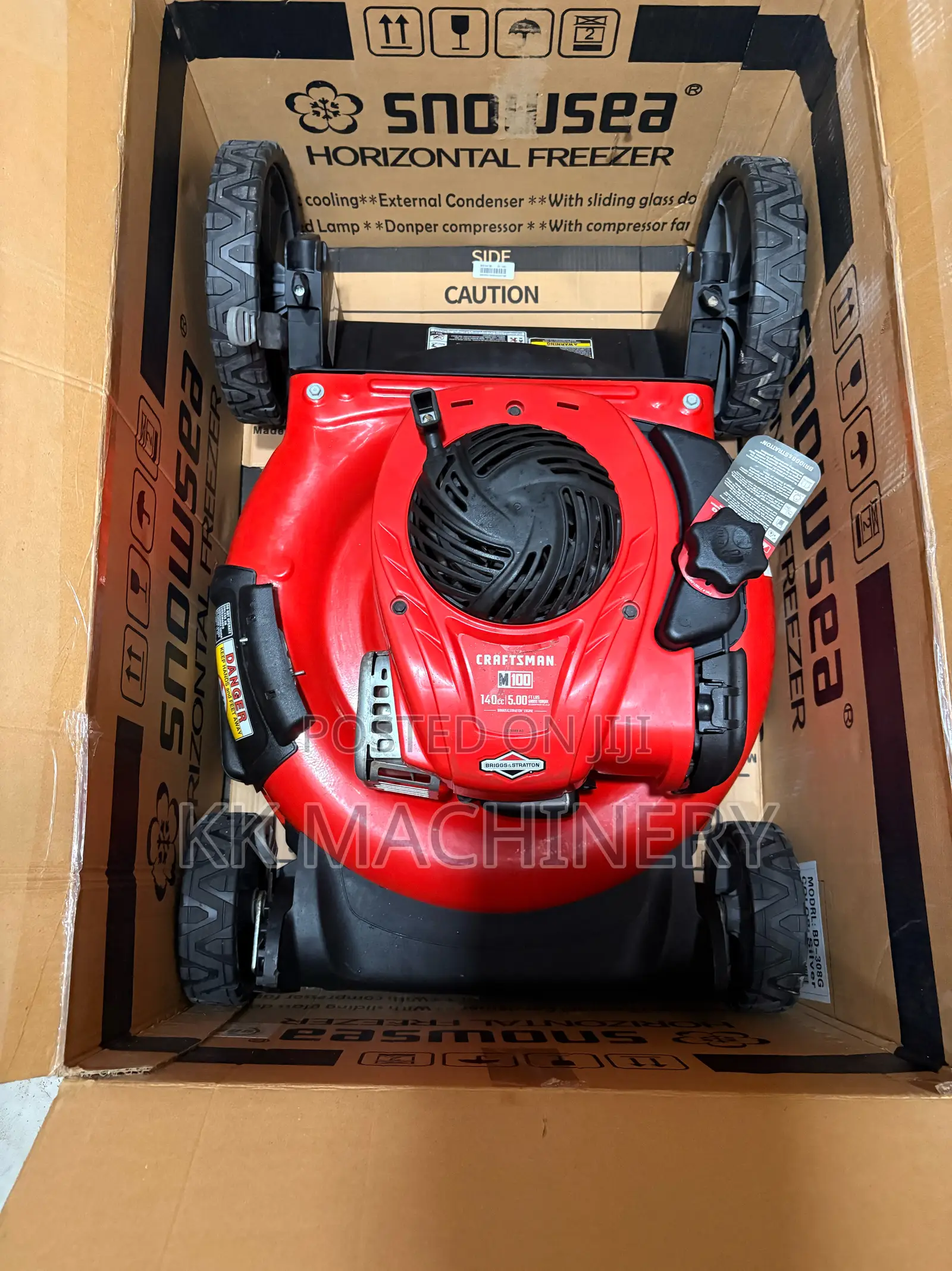 Lawn Mower Equipped With a 140cc Briggs Stratton Engine.