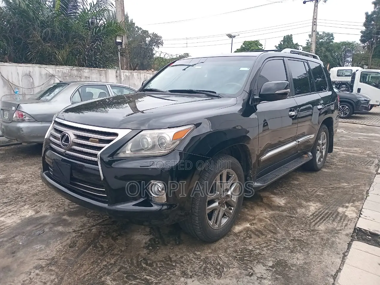 Lexus LX 570 AWD 2013 Black