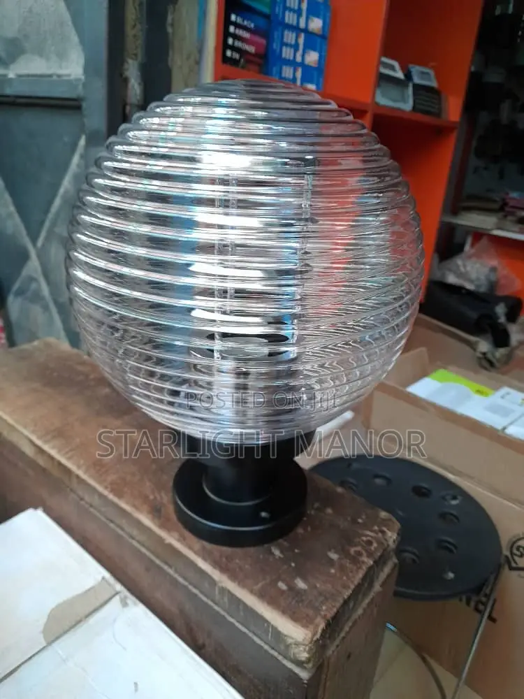 Ribbed Globe Pillar Light