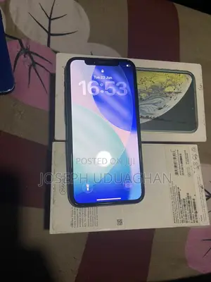 Apple iPhone 11 64 GB Silver