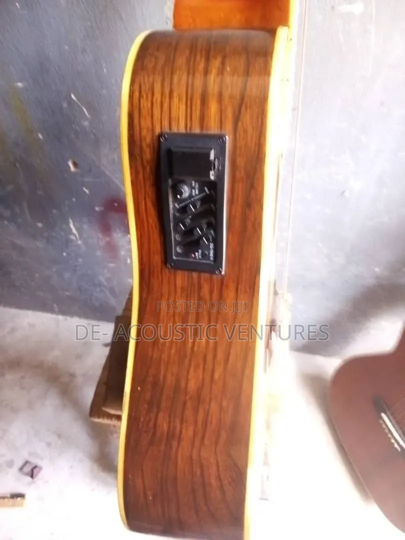 Uk Used Semi Acoustic Guitar
