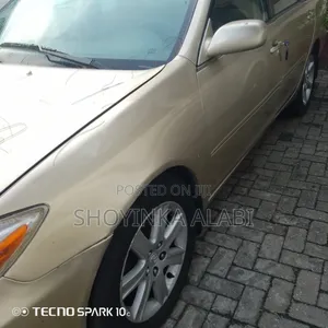 Toyota Camry 2003 Gold