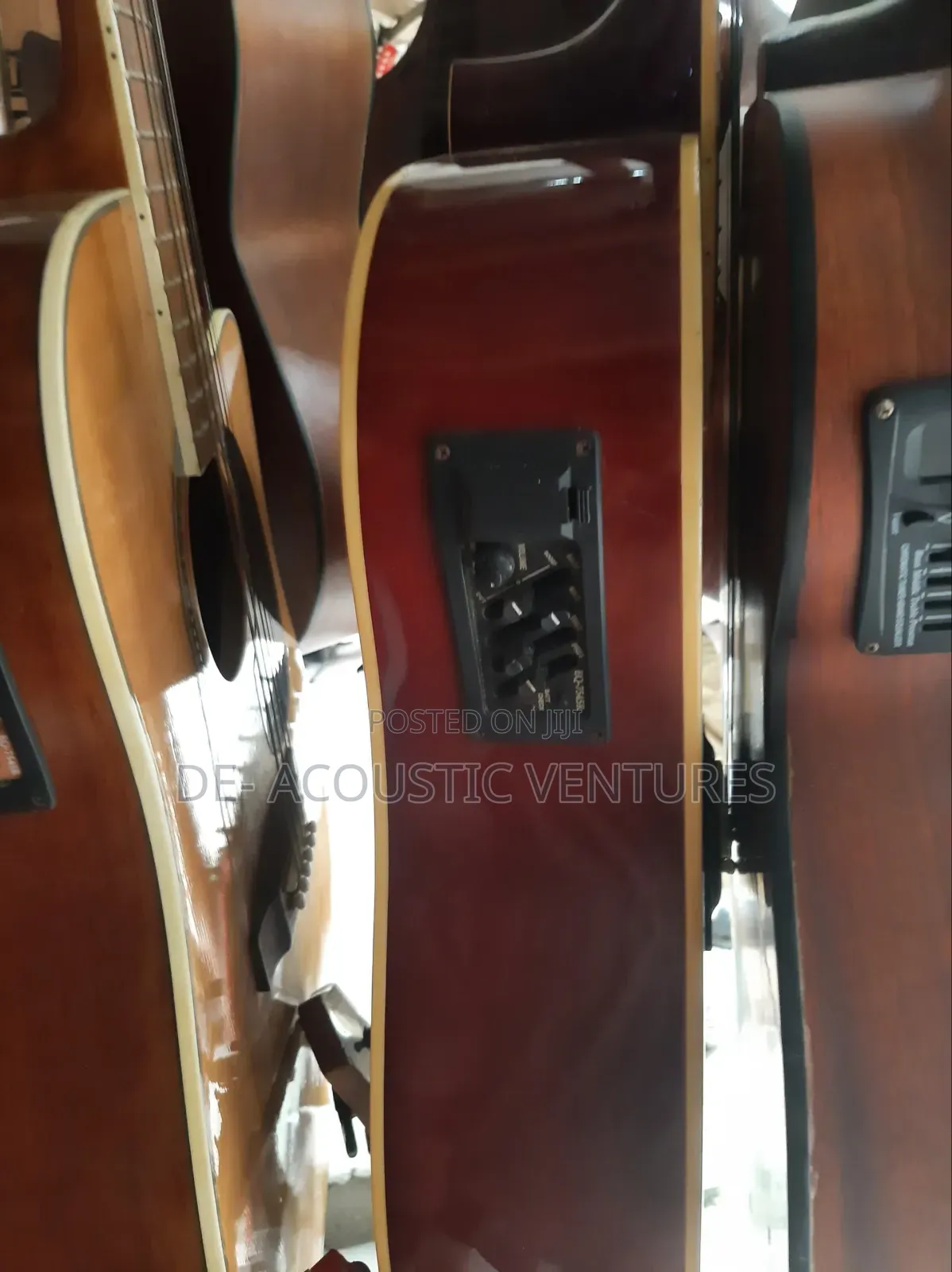 Fender Curved Semi Acoustic Guitar