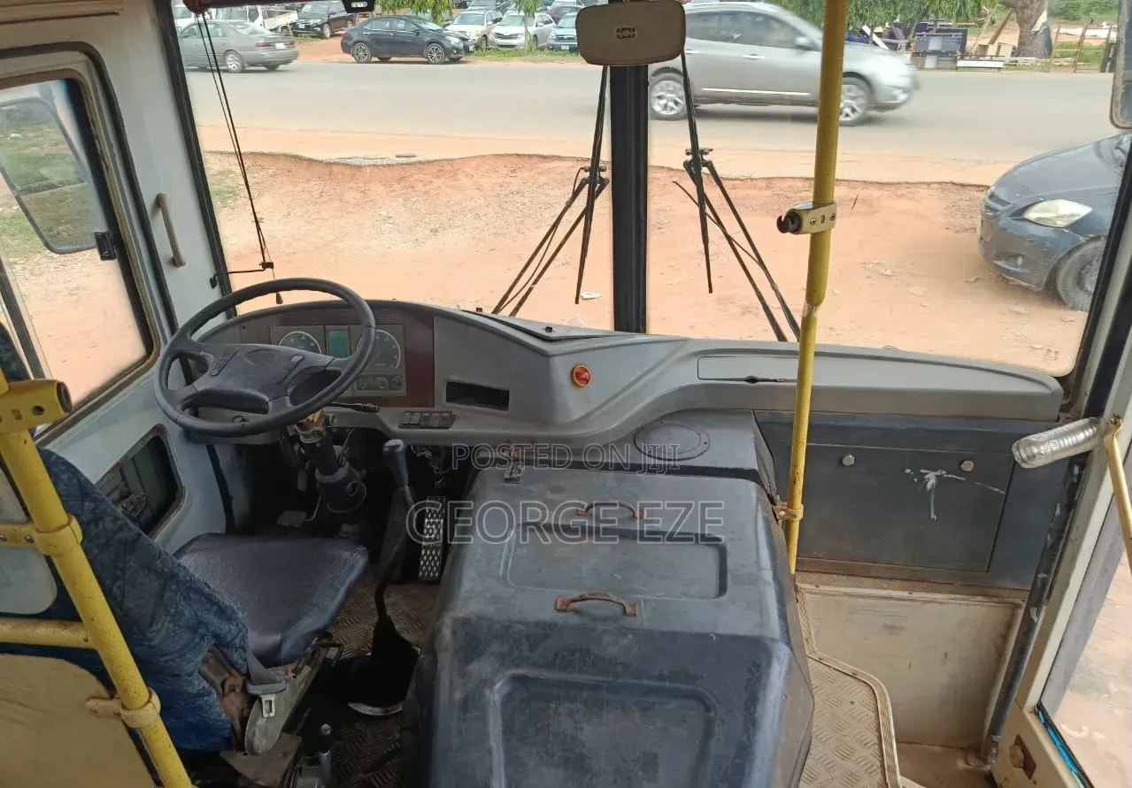 Scania Touring 2004 Blue