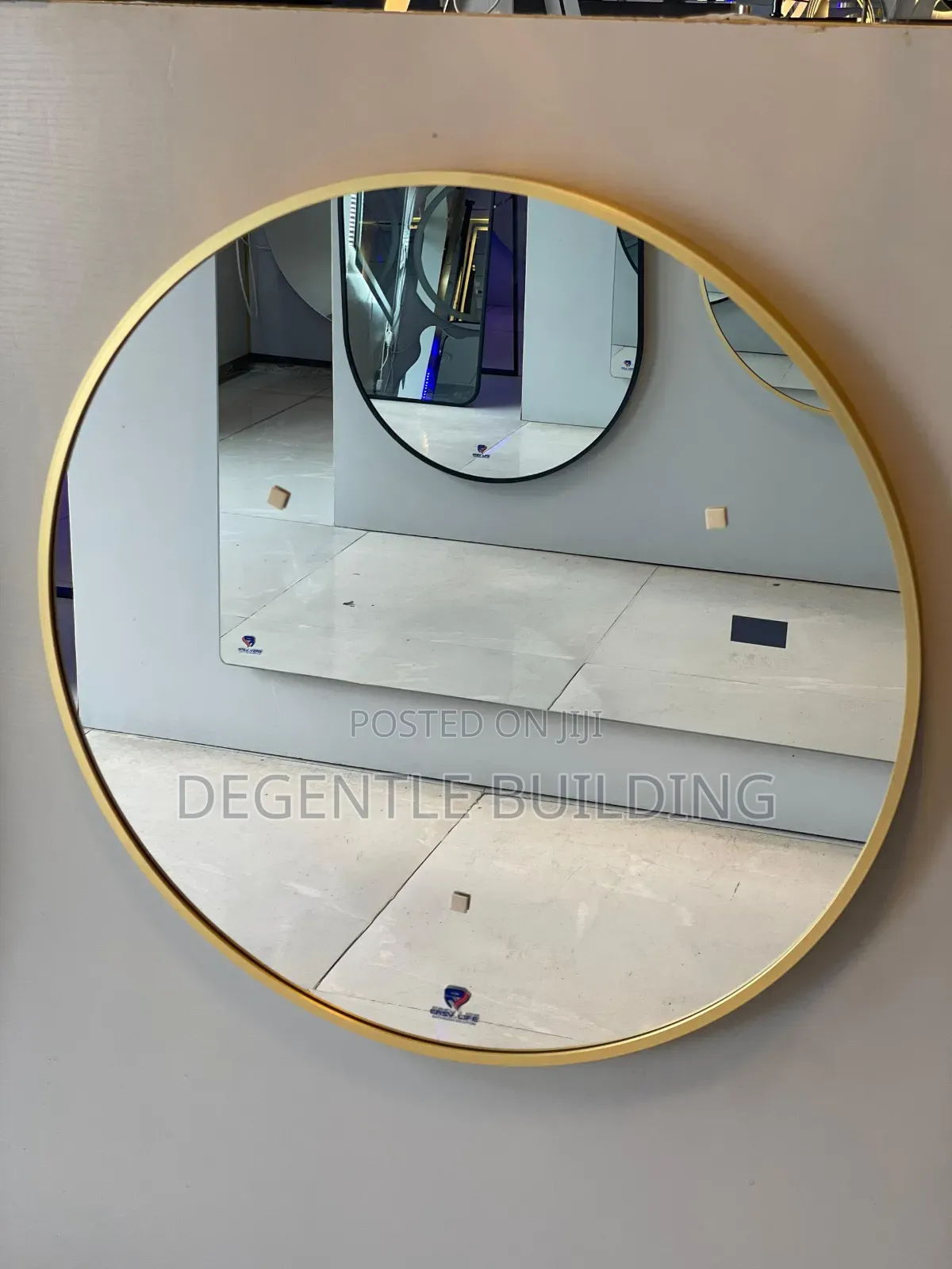 Luxury Round Wall Mirror With Gold Frame – Modern Decorative Mirror