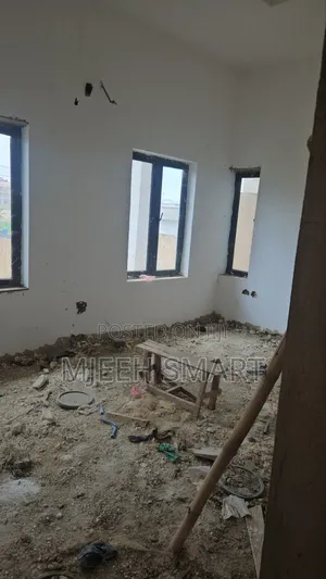 6 Bedroom Fully Detached Duplex