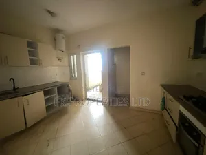 3bdrm Apartment in Primewater, Lekki Phase 1 for sale