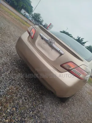 Toyota Camry 2008 Gold