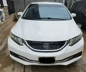 Honda Civic LX 4dr Sedan (1.8L 4cyl CVT) 2014 White