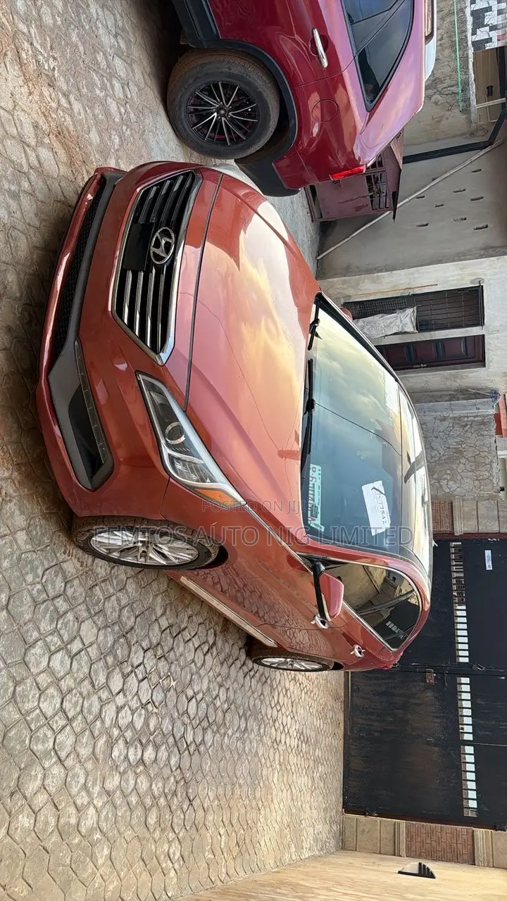 Hyundai Sonata 2016 Red