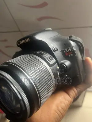 Canon Eos Rebel T2i With Extra Two Zoom Lance