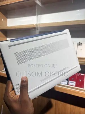 Laptop HP 14-ep0063 8GB Intel Core i3 SSD 256GB