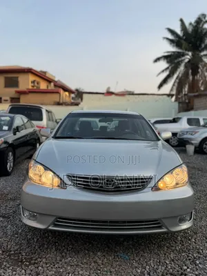 Toyota Camry 2005 Silver