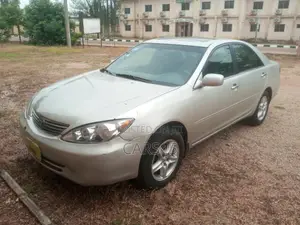 Toyota Camry LE 4dr Sedan (2.4L 4cyl 4A) 2004 Silver