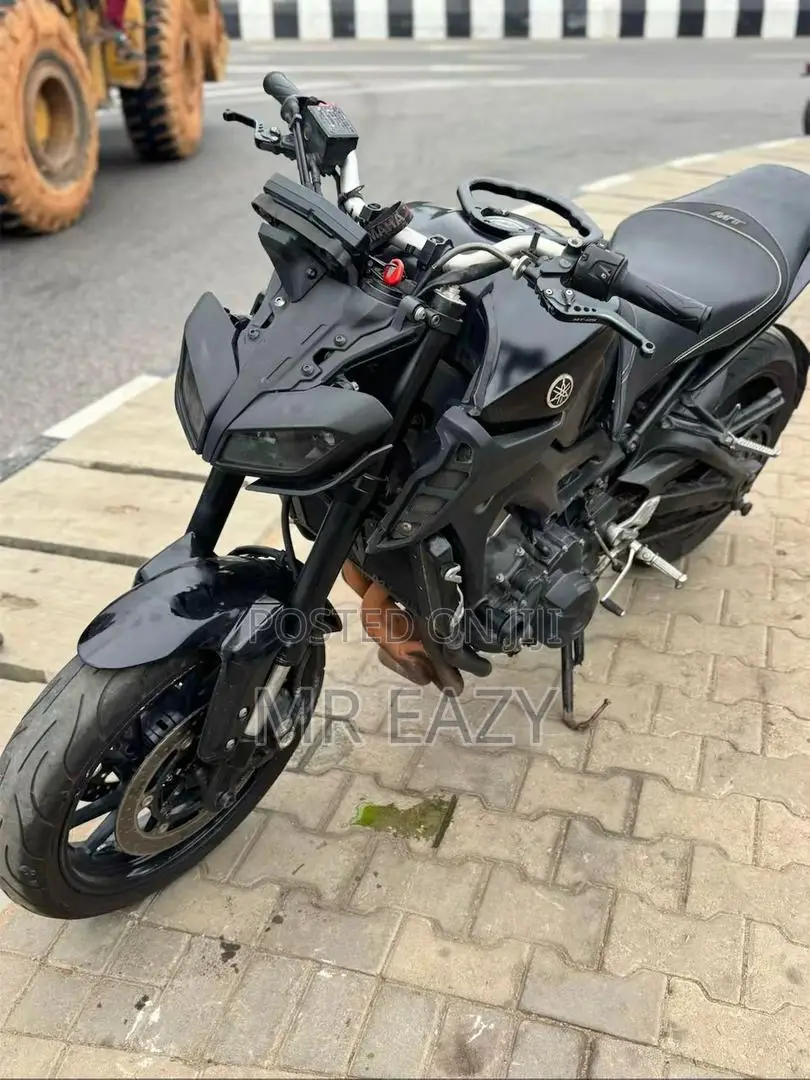 Yamaha 2020 Black